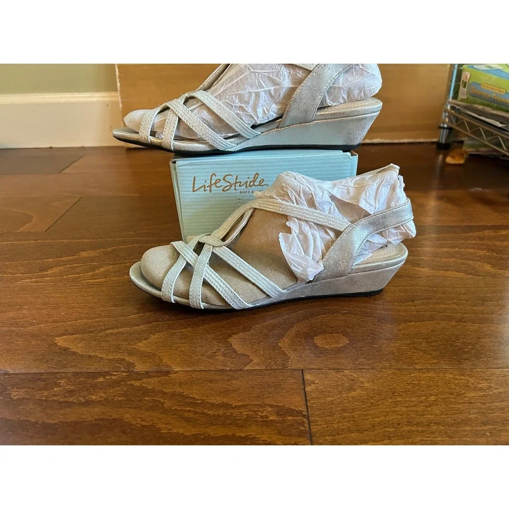 LifeStride Yaya Soft Silver Metallic‎ Strappy Wedge Sandals Womens 7.5 M NEW